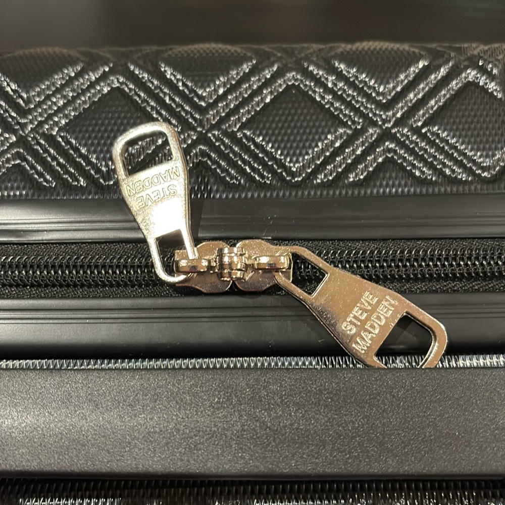 NWT Steve Madden Hard Case Vanity Travel Bag - Picture 2 of 8